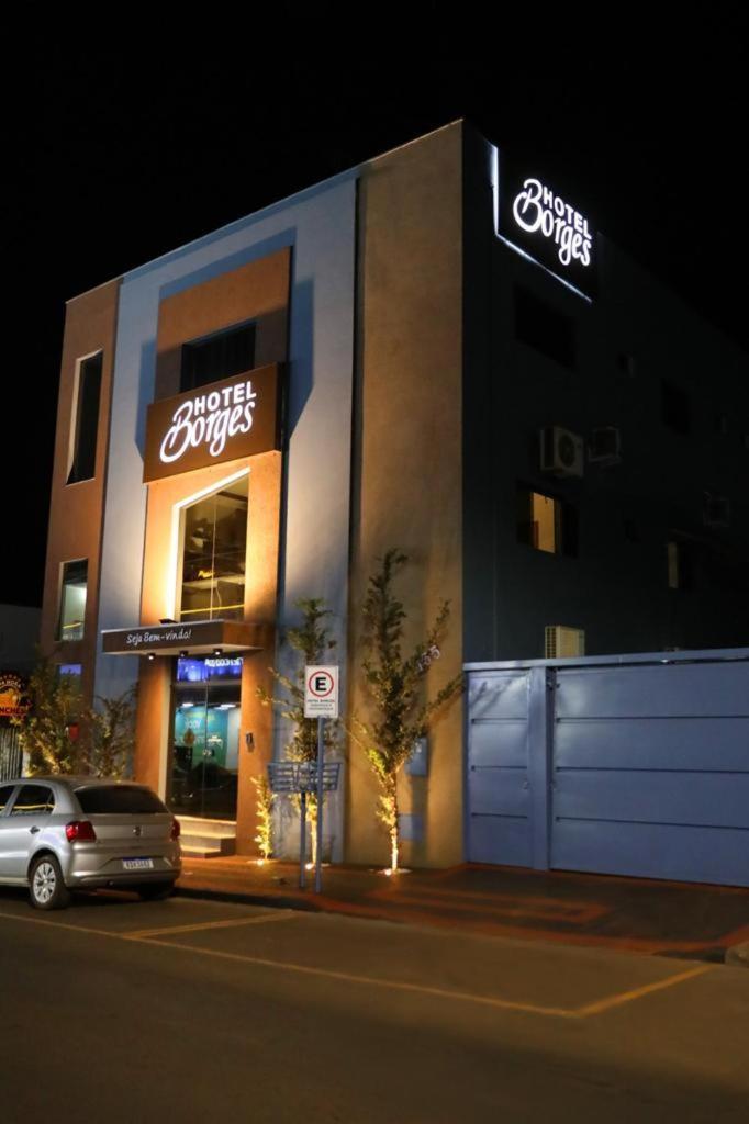 Hotel Borges Quirinopolis ภายนอก รูปภาพ